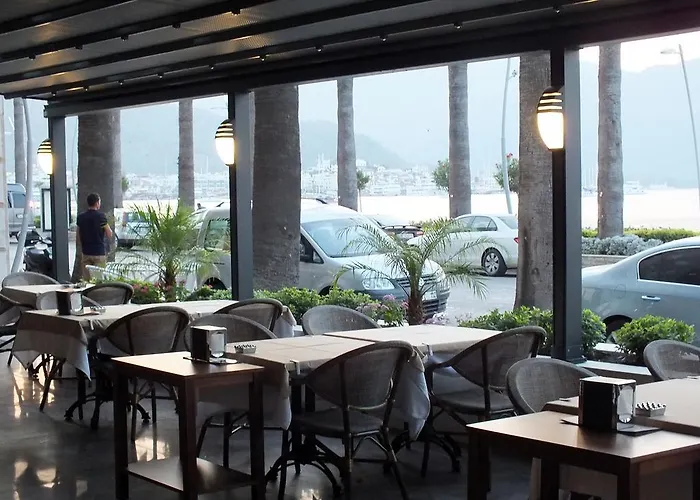 Candan Citybeach Hotel