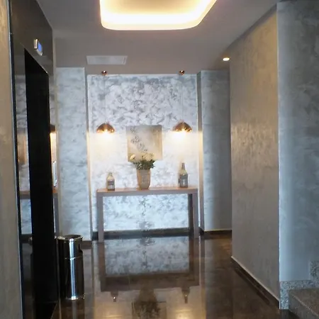 Candan Citybeach Szálloda 3*