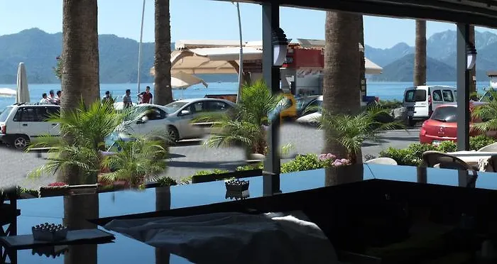 Candan Citybeach Hotel 3*