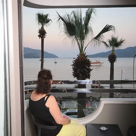 Otel Candan Citybeach 3*